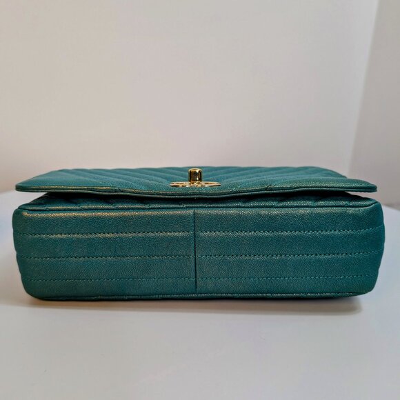 Chanel Rare Turquoise Luminescent Chevron Medium Quilted Classic Flap Bag - Picture 6 of 16